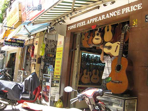 rue guitares saigon