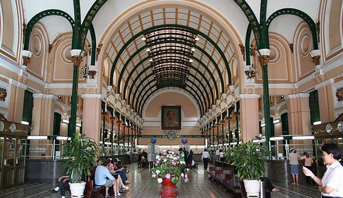 La poste centrale de Saigon